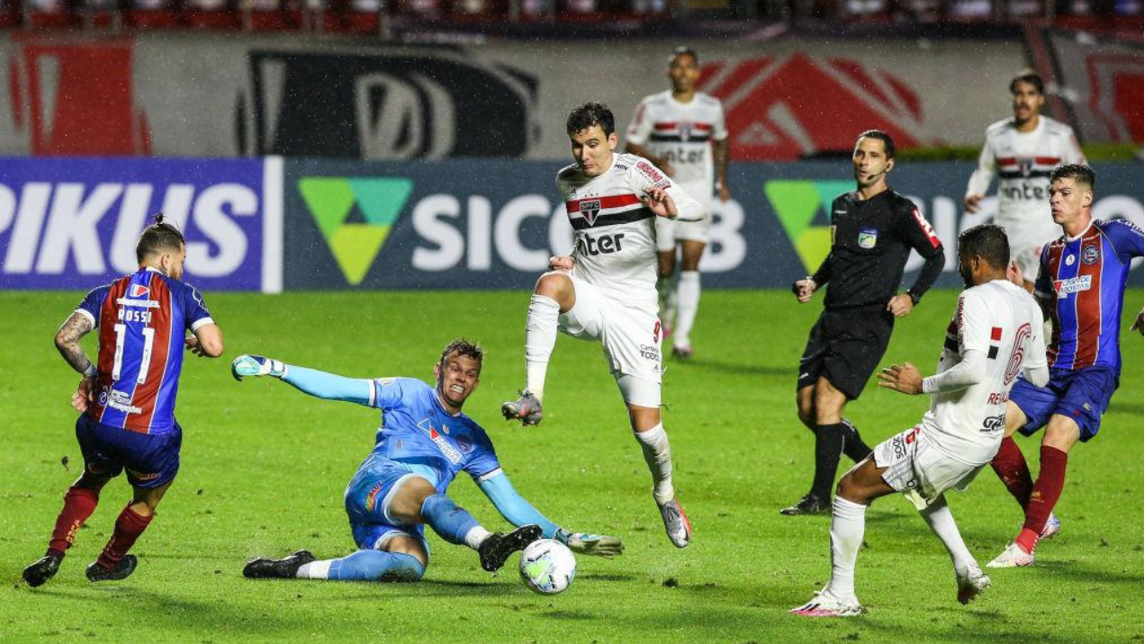 Na estreia de Luciano, atacante marca para o São Paulo e empata em 1 a 1 diante do Bahia no Brasileirão! - GettyImages