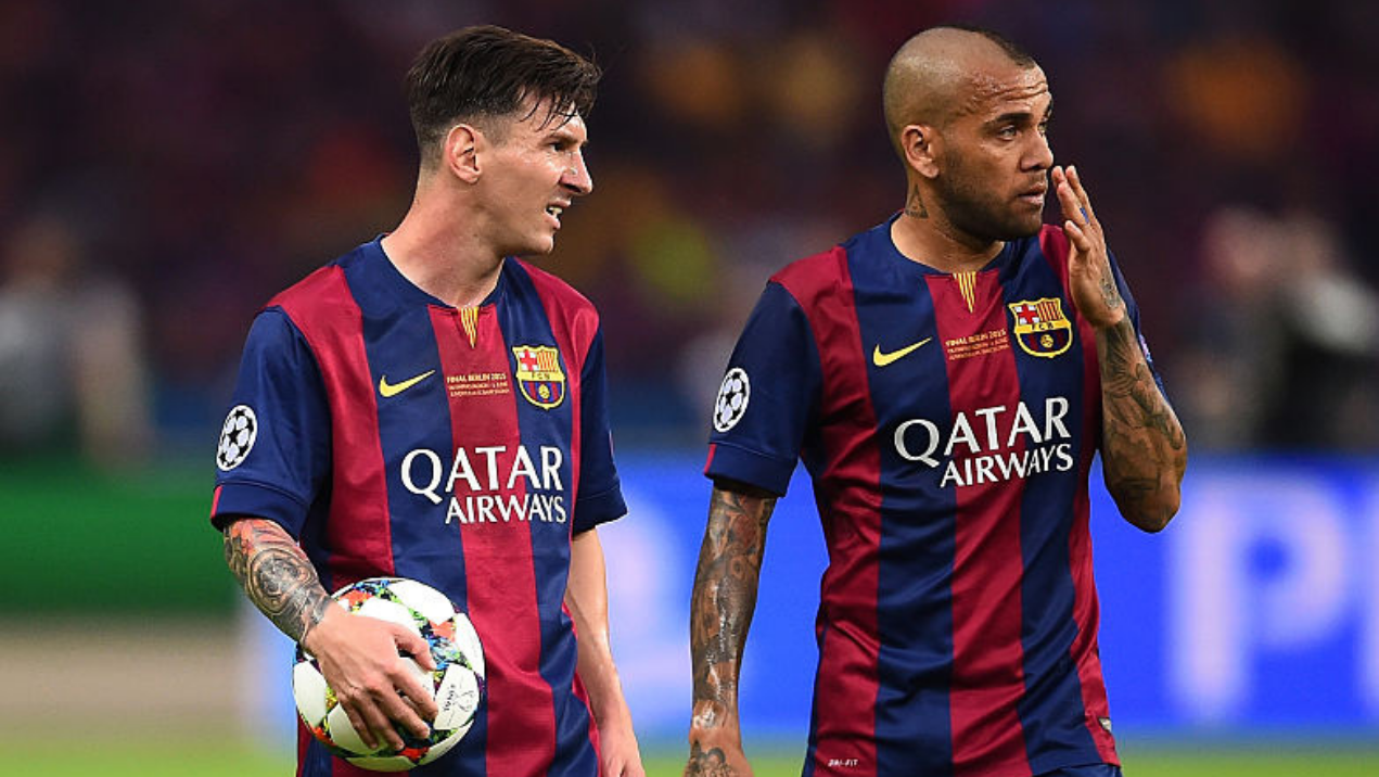 Dani Alves revela papo com Messi e detona gestão do Barcelona - GettyImages