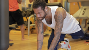 Neymar treinando durante sua quarentena - Divulgação/ Neymar Jr