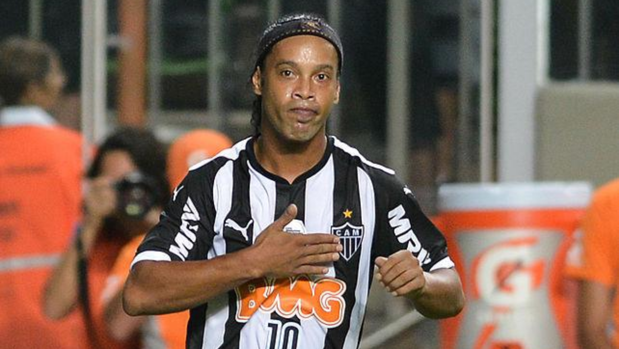 Ronaldinho Gaúcho visita nova arena do Atlético-MG e revela: "A gente fica  imaginando como vai ficar" - Sportbuzz