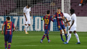 Firpo segue encostado no elenco do Barcelona - GettyImages
