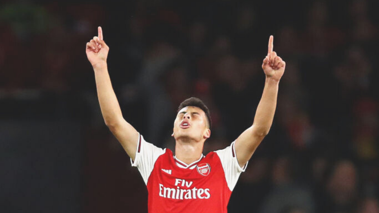 Gabriel Martinelli confirma extensão de contrato com o Arsenal e comemora - GettyImages