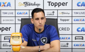 Gatito Fernández torce para que contratação de Yaya Touré se concretize - Transmissão Botafogo TV