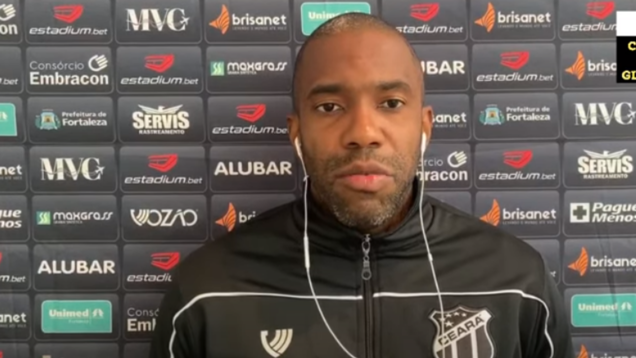 Fabinho atinge a marca de 100 jogos pelo Ceará e comemora - Transmissão Youtube