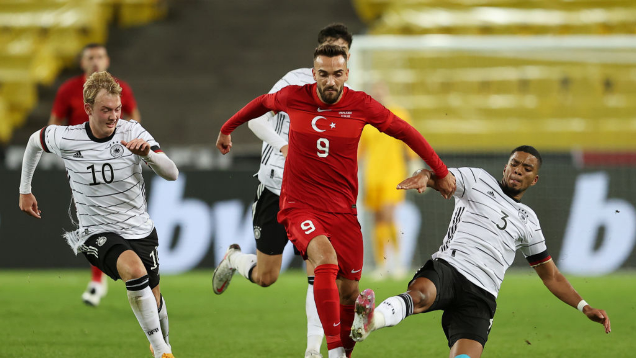 Turquia impressiona e empata com a Alemanha durante amistoso internacional - GettyImages