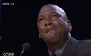 Michael Jordan se emociona em discurso para Kobe Bryant - Transmissão ESPN