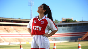 Ex-jogadora e cantora! Nat Guareschi lança clipe'Torcid' e reúne suas duas paixões - Valnei Melegatti