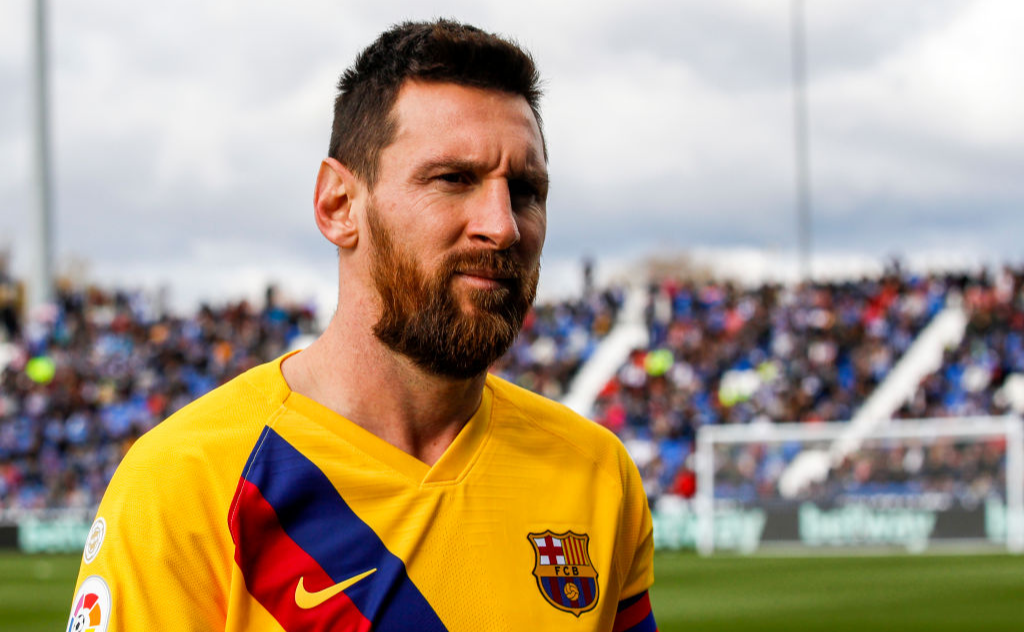 Messi em ação com a camisa do Barcelona - GettyImages