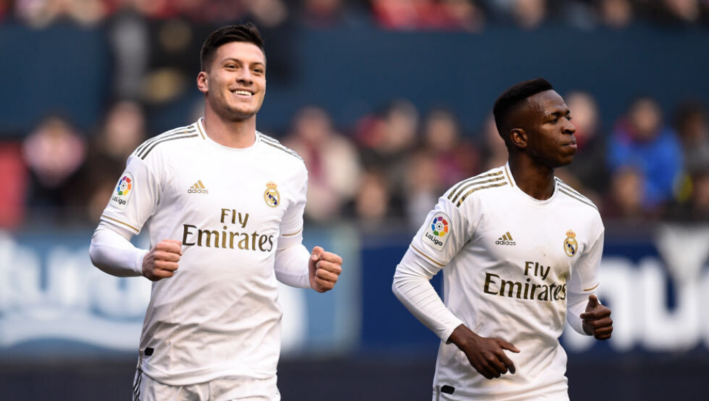 Jovic ao lado de Vinícius Júnior - GettyImages