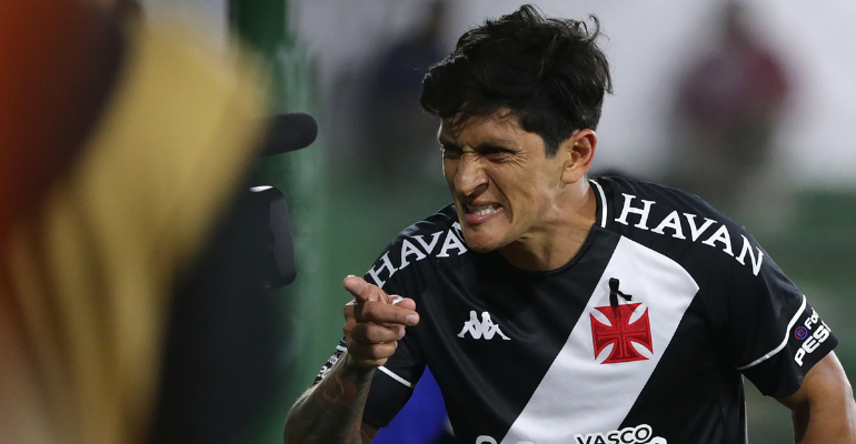 Germán Cano, jogador do Vasco comemorando o gol - GettyImages