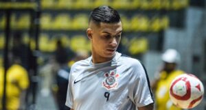 {} - Douglas Nunes (Crédito: Divulgação/André Anselmo)