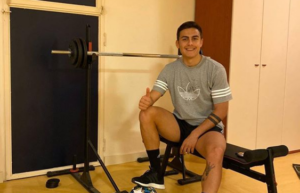 Dybala e a namorada foram diagnosticados com Coronavírus no dia 21 de março - Instagram @paulodybala