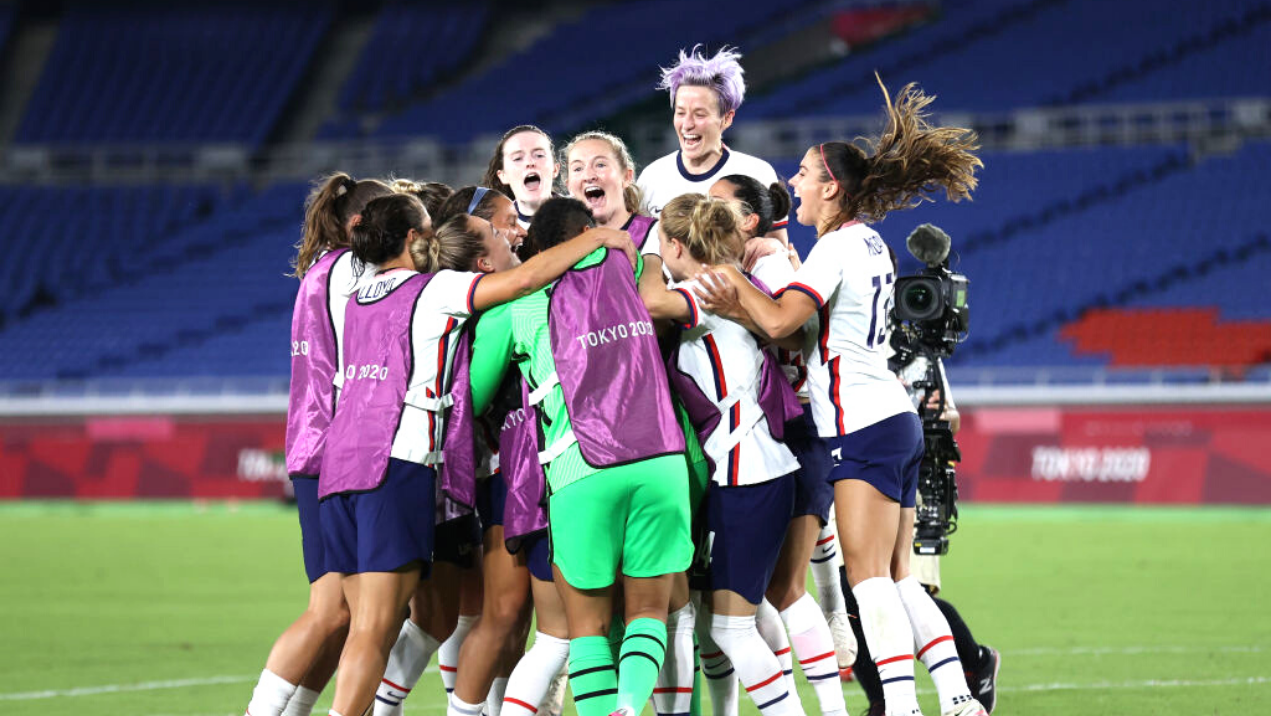Jogadoras dos Estados Unidos comemorando a classificação nas Olimpíadas - GettyImages