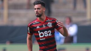 Pablo Marí, ex-Flamengo, levou uma facada e deu um susto no mundo do futebol - GettyImages