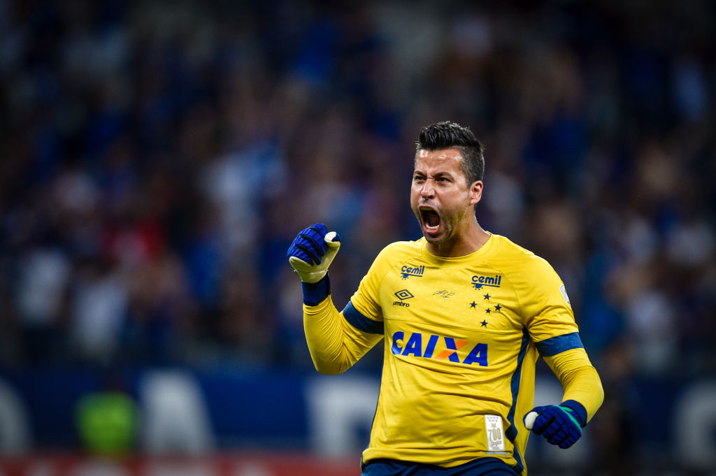 Fábio pede "pensamento de grandeza" para Cruzeiro superar crise - GettyImages