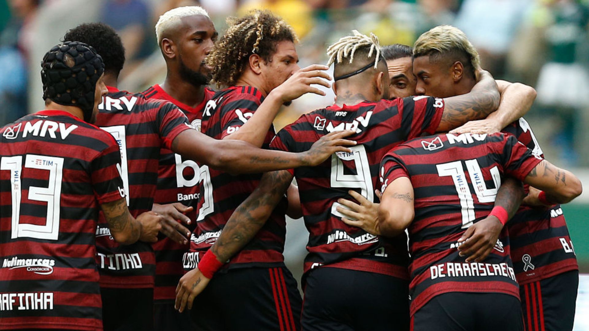 Jogadores do Flamengo comemorando o gol - GettyImages