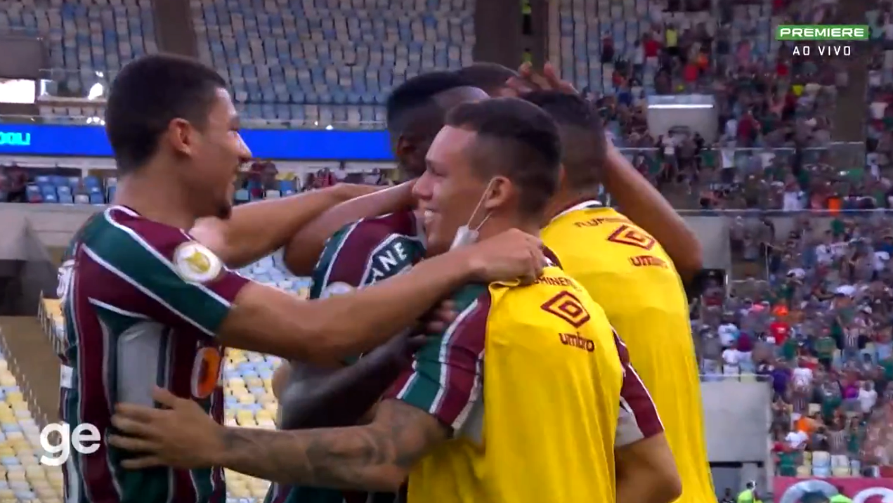 Jogadores do Fluminense comemorando o gol diante do América-MG pelo Brasileirão - Transmissão Premiere