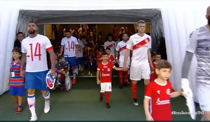 {} - Fortaleza X Internacional (Crédito: Reprodução/TNT)