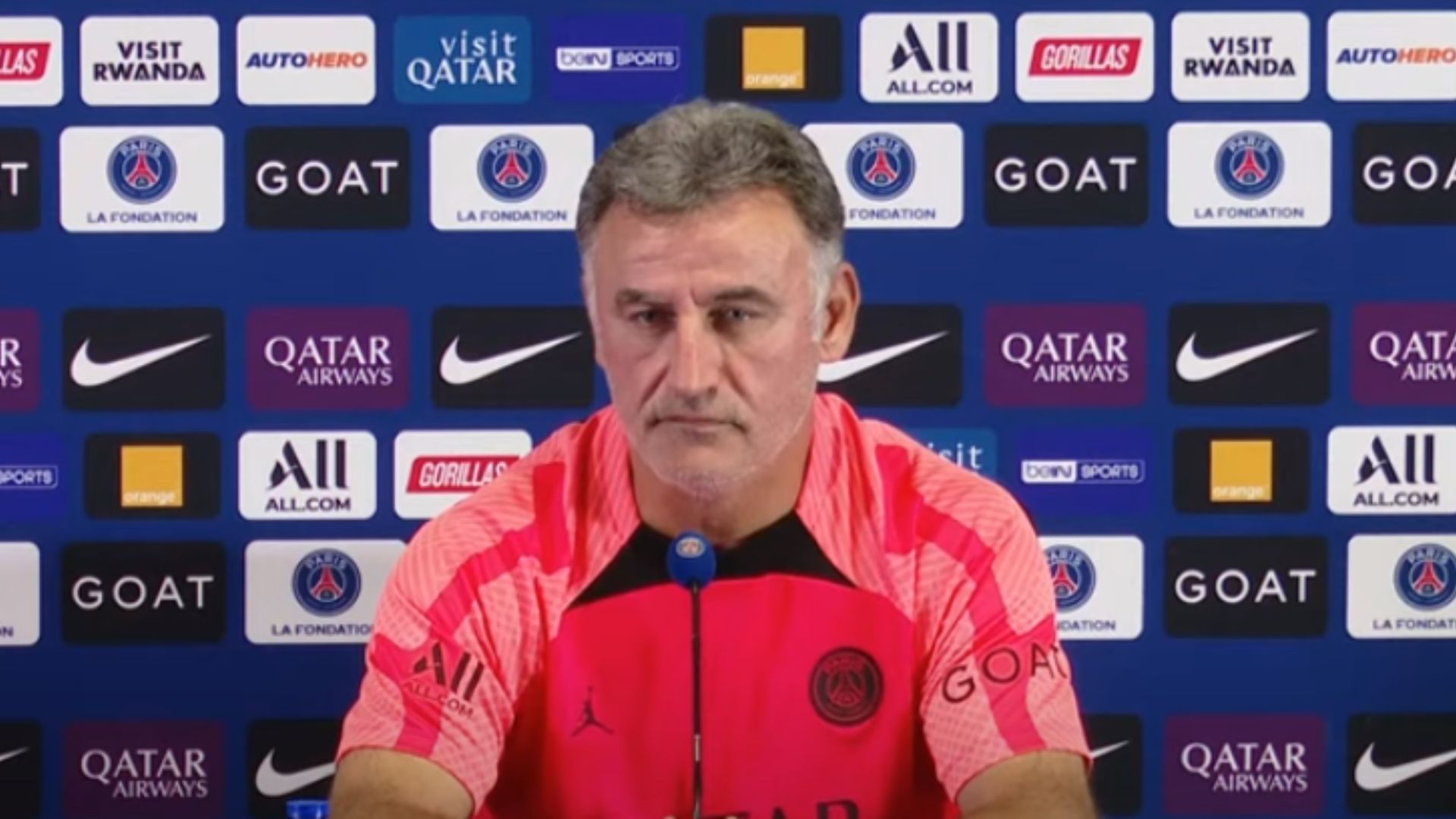 Galtier tira jogador de relação do PSG e confirma acordo com Juventus - Transmissão/ YouTube/ PSG TV