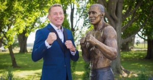George St-Pierre recebendo estátua em sua cidade natal - Instagram: @georgestpierre
