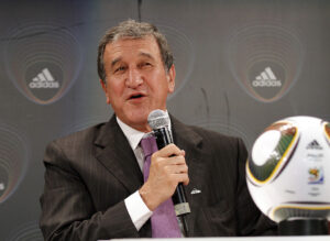 Carlos Alberto Parreira se prepara para enfrentar a Itália novamente - Getty Images