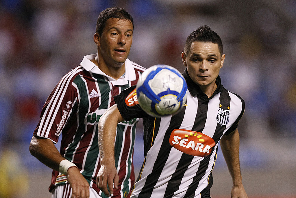 Pará com a camisa do Santos - GettyImages