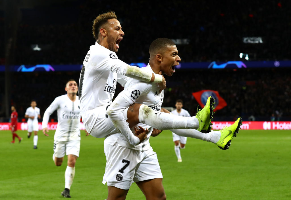 Neymar Jr deu boas risadas com Kylian Mbappé - GettyImages