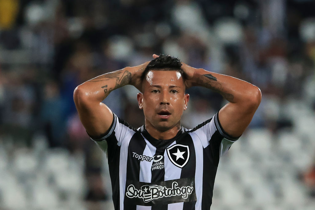 Dirigente de futebol do Botafogo mostrou não ter conhecimento da contratação de Luiz Otávio - GettyImages