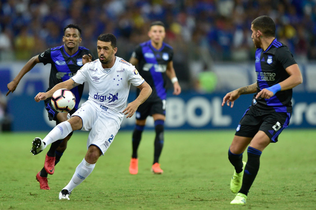 Edílson foi muito criticado pelos torcedores do Cruzeiro - GettyImages