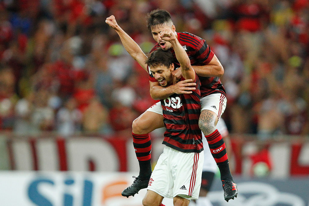 Rodrigo Caio comemorando gol pelo Flamengo - GettyImages