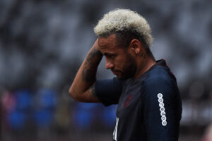 Desde quando chegou ao PSG em 2017, Neymar ficou fora de 60 partidas por lesão - Getty Images