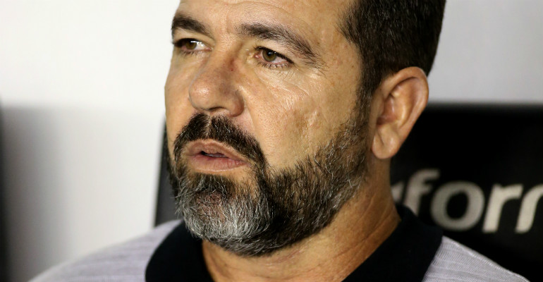 Enderson elogiou o volante Henrique - GettyImages
