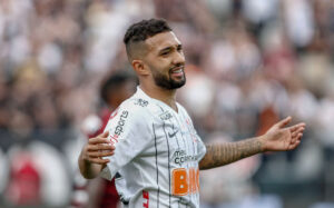 Clayson revela meta de se classificar para a Libertadores 2020 - GettyImages