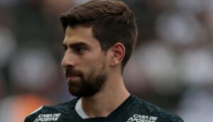 Luan Peres atua como zagueiro no Santos - GettyImages