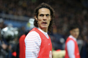 Cavani ainda não acertou com outro clube após saída do PSG - Getty Images