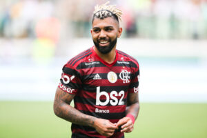 Gabriel Barbosa poderia reforçar o Barcelona por conta do afastamento de Suárez dos gramados - GettyImages