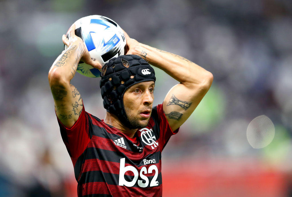 Rafinha em ação com a camisa do Flamengo - GettyImages