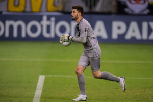 Rafael foi o goleiro titular na partida contra o São Paulo e terminou o jogo sem levar gols - Getty Images
