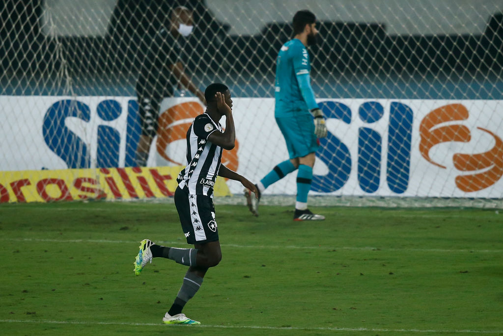 Matheus Babi não está na mira do Grêmio - GettyImages