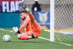 São Paulo: Volpi revela ajuda de Brenner para defender pênalti na goleada sobre o Flamengo - GettyImages
