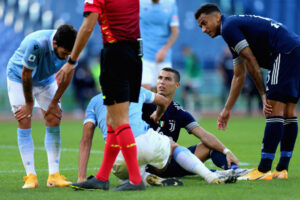 Cristiano Ronaldo se lesionou na partida deste domingo, 8 - GettyImages