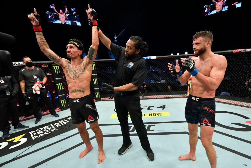 Holloway teve atuação de gala no UFC - GettyImages