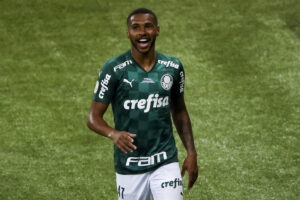 Wesley abriu o placar no segundo jogo da final - Getty Images