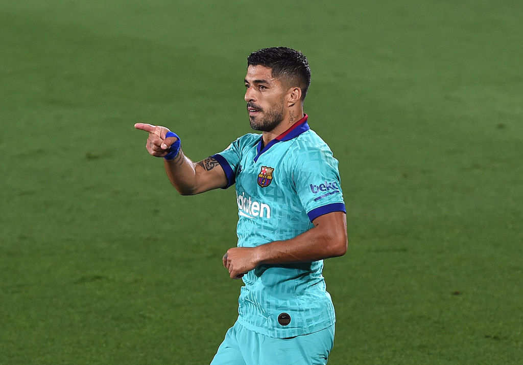 Luis Suárez se aproxima do Atlético de Madrid - Getty Images