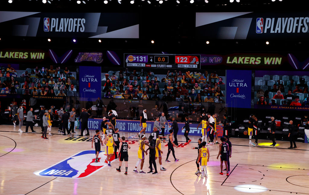 NBA: Lakers e Bucks avançam às semifinais de conferência; confira - GettyImages