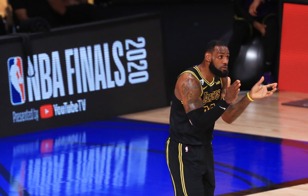 “Você comete um erro e eles te fazem pagar”, diz LeBron após derrota para o Miami Heat - GettyImages