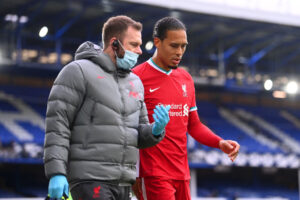 Van Dijk lamenta lesão - GettyImages