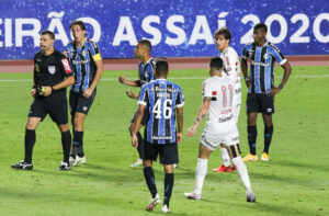 Geromel é capitão do Grêmio - GettyImages