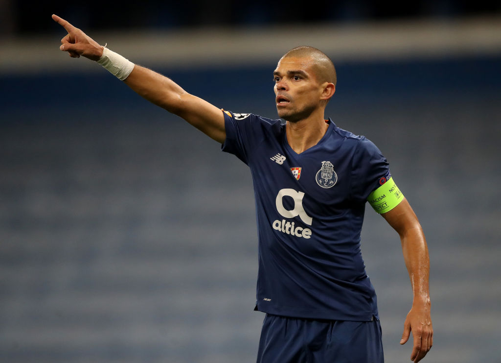 Pepe renova contrato com o Porto - Getty Images