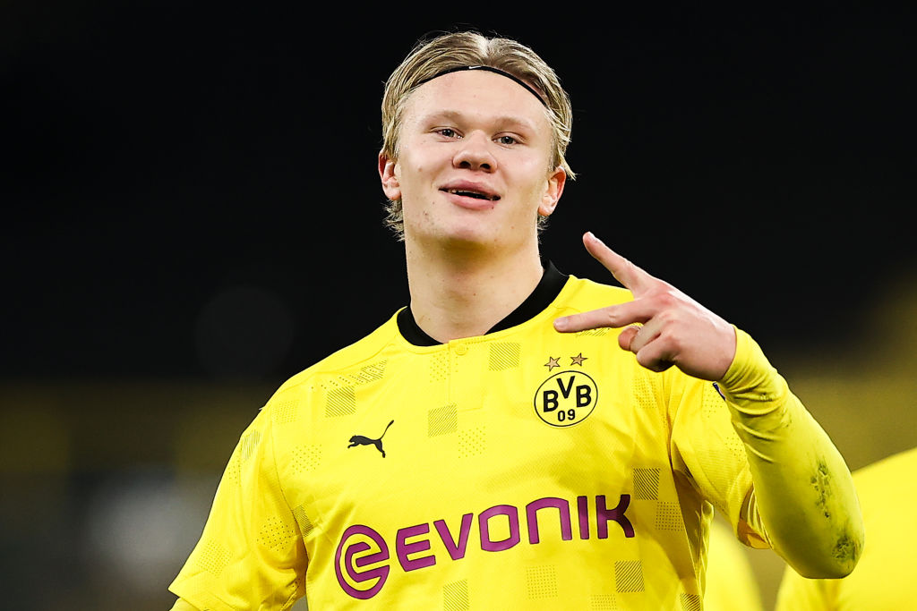 Diretor do Dortmund acredita em permanência de Haaland e cita trajetória de Lewandowski - GettyImages